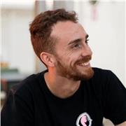 Offrò lezioni riguardanti discipline  aeronautiche  per persone di tutte le età